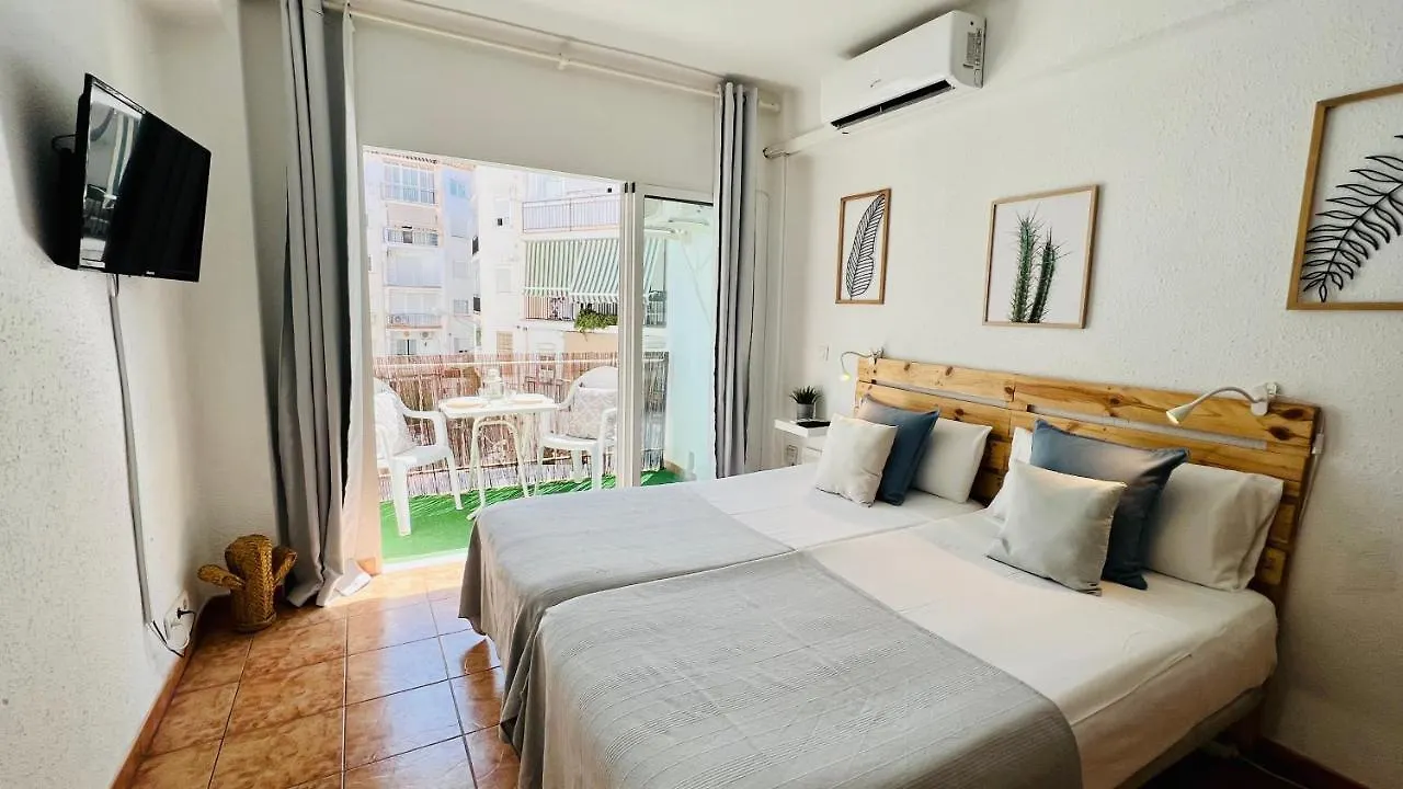 Estudio Brisa En El Centro De Nerja - South Costa contacts